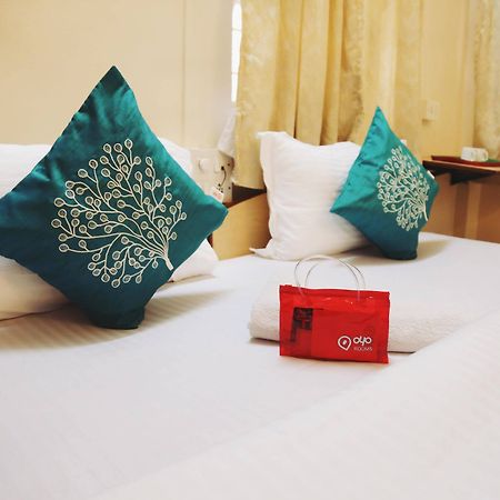 Oyo 946 Royce Studio Apartments Pune Eksteriør bilde