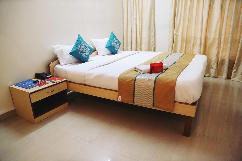Oyo 946 Royce Studio Apartments Pune Eksteriør bilde